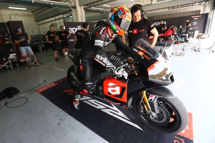 Marco Melandri fährt in MotoGP weit hinterher