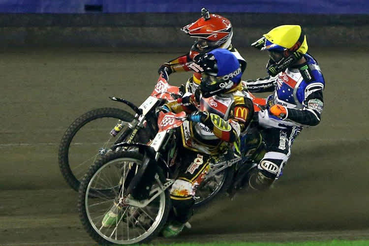 Auch Kevin Wölbert (blau) schied aus der Speedway-EM aus