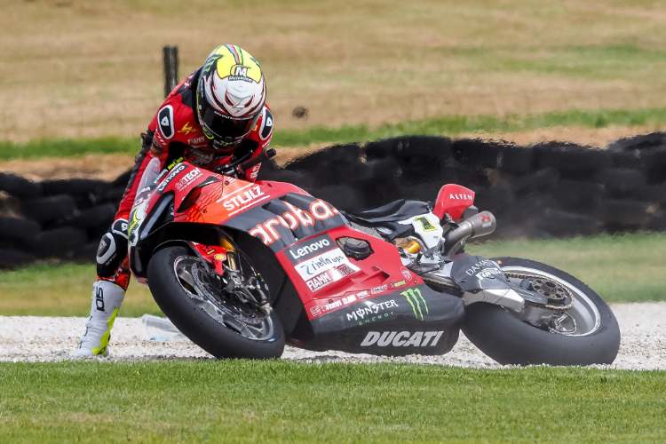 Im ersten Rennen des Jahres leistete sich Alvaro Bautista einen Ausrutscher