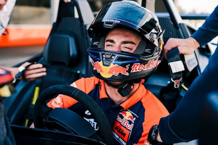 Für Pedro Acosta ging ein Wunsch in Erfüllung: Eine Fahrt mit dem KTM X-Bow