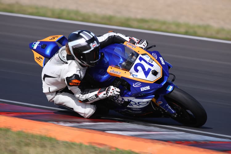 Tom Toparis ist jetzt aktuell Dritter in der IDM Supersport 600