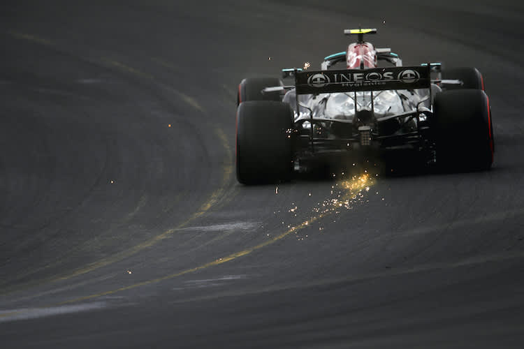 Valtteri Bottas darf von der Pole losfahren