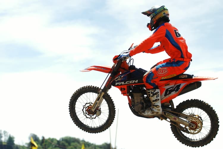 Dominique Thury fliegt mit der Falcon KTM