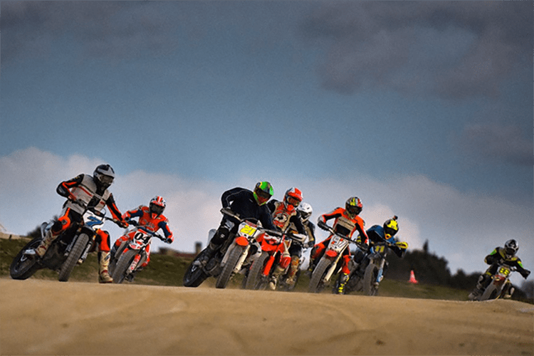 Auf der Ranch seines Halbbruders Valentino Rossi bereitete sich Luca Marini auf die Saison 2017 vor