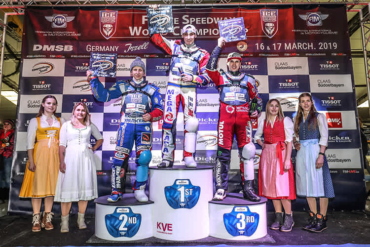 Die Top-3 von Inzell: Dmitrij Khomitsevich, Daniil Ivanov und Dmitrij Koltakov (v.l.)