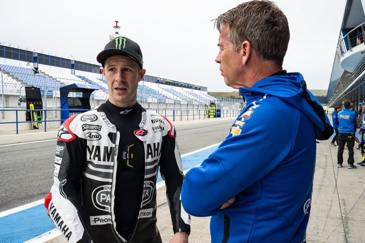 Jonathan Rea im Gespräch mit Teamchef Paul Denning