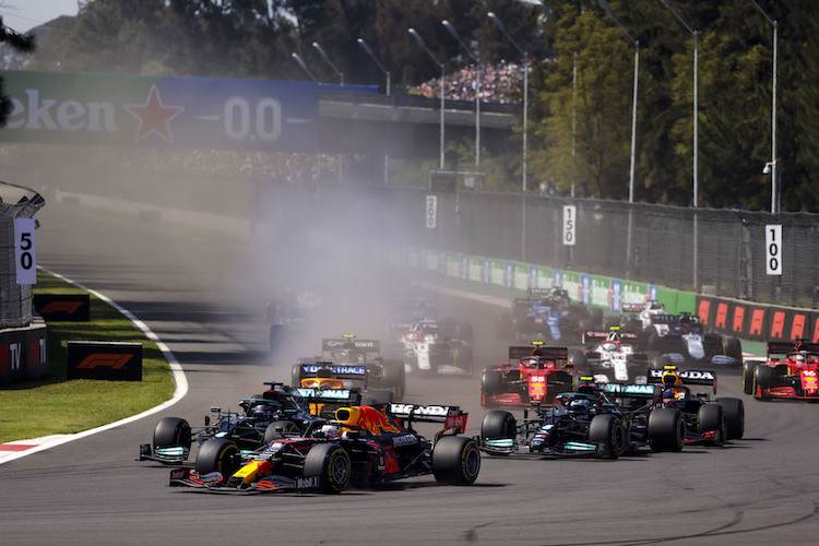 Max Verstappen zieht unwiderstehlich in Führung