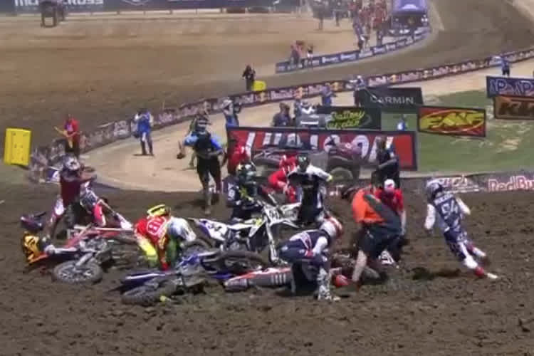Ken Roczen war in Highpoint in einen Massencrash verwickelt