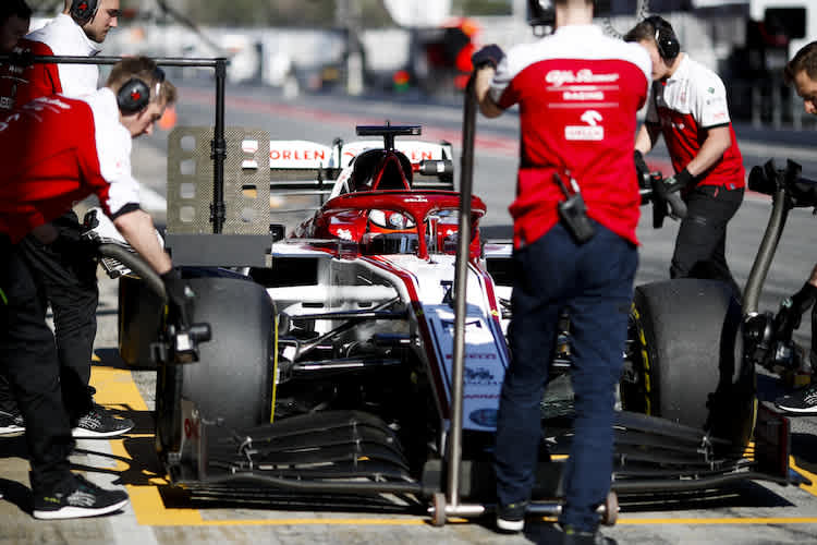 Die Jungs von Alfa Romeo Racing bei den Wintertests in Barcelona