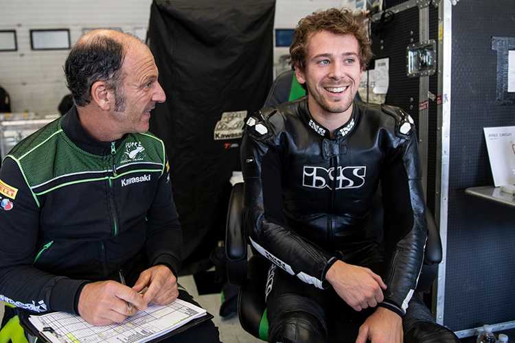 Philipp Öttl (re.) fühlt sich im Puccetti-Team wohl