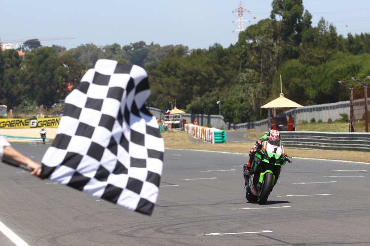 Zielflagge für Johnny Rea: WM-Führung ausgebaut