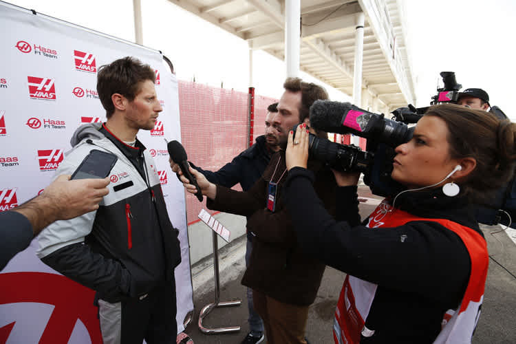 Romain Grosjean bei Interviews am Circuit de Barcelona-Catalunya