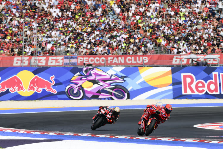 Die Hauptdarsteller des Rennens: Marc Marquez vor Marco Bezzecchi