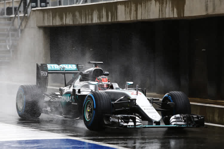 Esteban Ocon war im Silberpfeil der Fleissigste – ungeachtet des Sauwetters