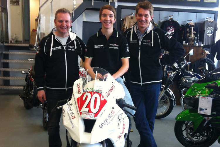 Teambesitzer Emil Weber, Luca Grünwald und Teammanager Evren Bischoff