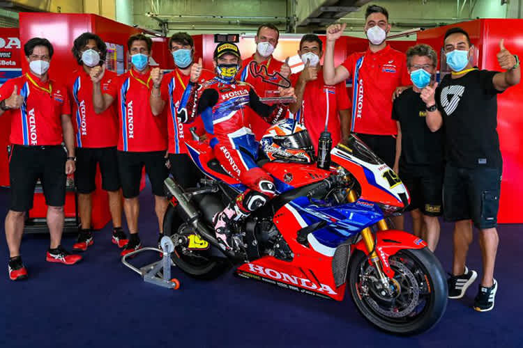 Alvaro Bautista mit seiner Honda-Crew