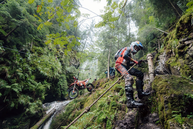 Irgendwann kann selbst Manuel Lettenbichler nicht mehr fahren