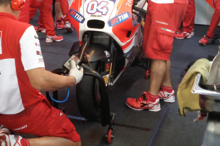Die Ducati von Andrea Dovizioso erhielt Winglets