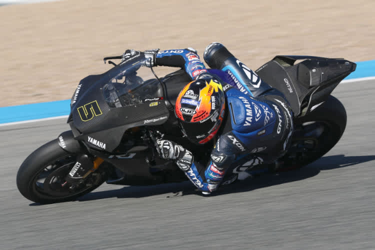 Philipp Öttl auf der Yamaha R1