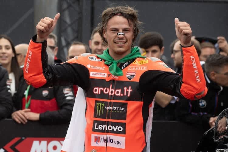 Nicolo Bulega bleibt Ducati treu