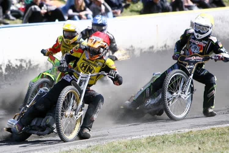 Kröger (vorne) will sich in Landshut besser verkaufen.