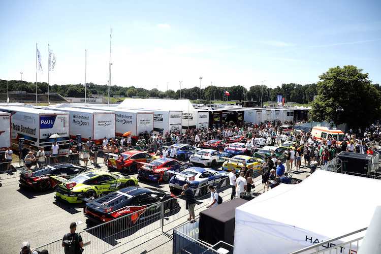 Auch in der GT3-DTM gibt es kuriose Strafen