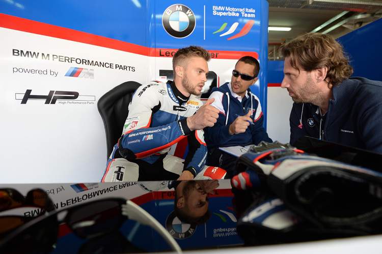 «Ich springe nicht auf jedes Motorrad», sagt Leon Camier (li.)