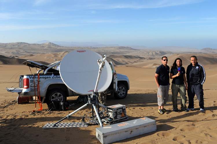 Auch kleine TV-Teams sind bei der Dakar willkommen