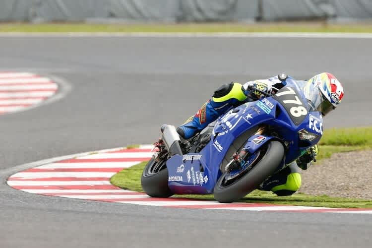 Dominique Aegerter wurde in Suzuka guter Zweiter