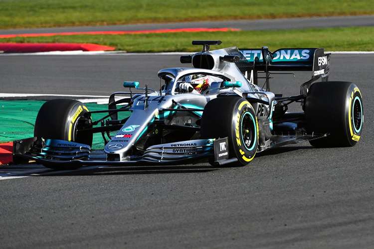 Lewis Hamilton im neuen Silberpfeil