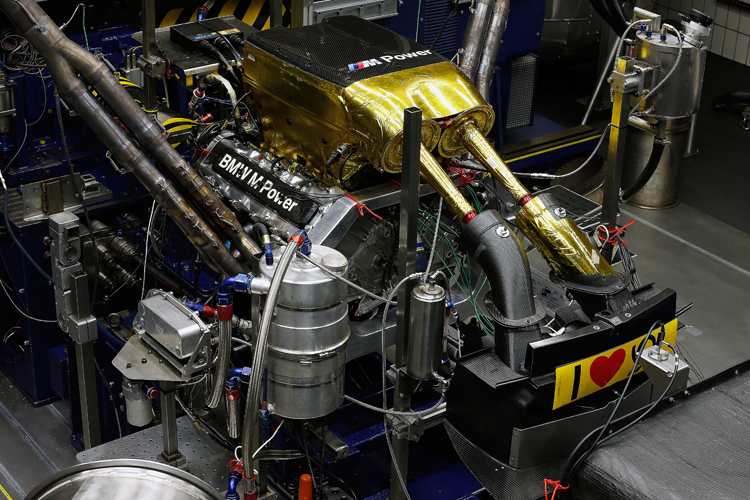 Der Motor des BMW M4 DTM