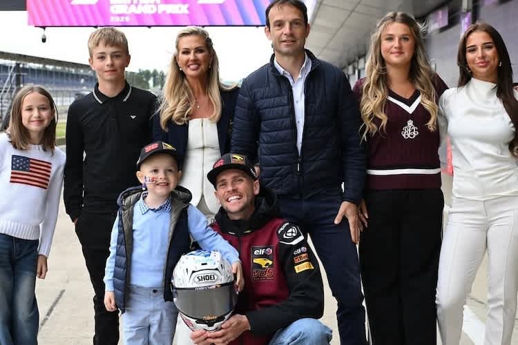 Jake Dixon mit der Familie Guintoli