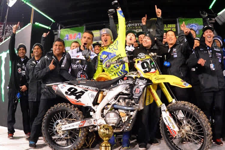 Ken Roczen feiert in Anaheim den ersten Sieg für das Team «RCH Soaring Eagle/ Jimmy Johns/ Suzuki Factory Racing»