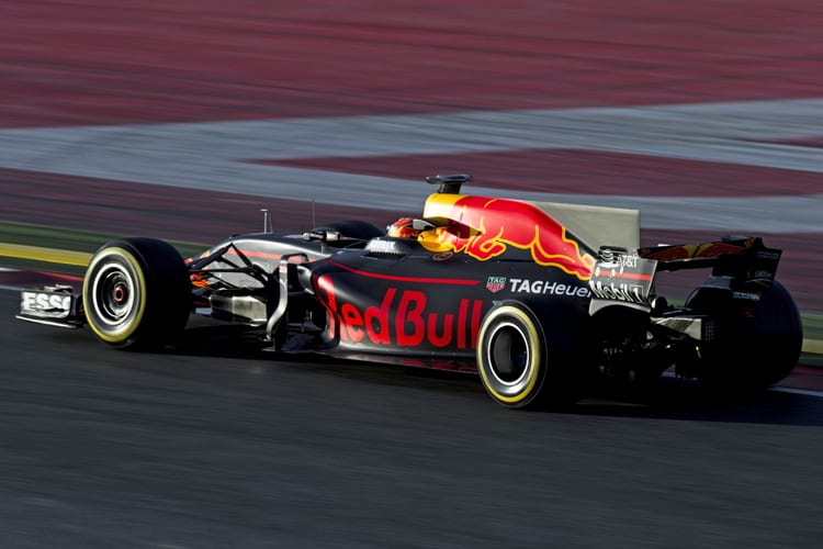 Mehr Platz für Sponsoren: Die Fläche auf der Haiflosse nutzt derzeit kaum ein Team für die Präsentation von Sponsoren