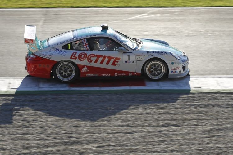 Pole-Position für Nick Tandy