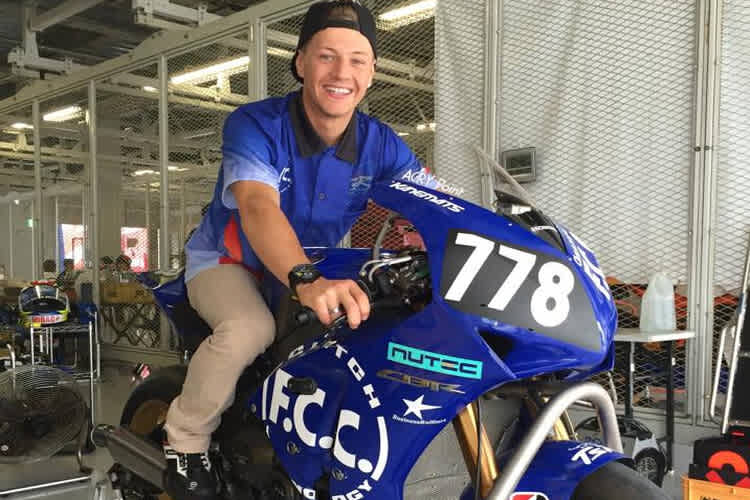 Dominique Aegerter tritt 2015 für das Team FCC TSR Honda in Suzuka an