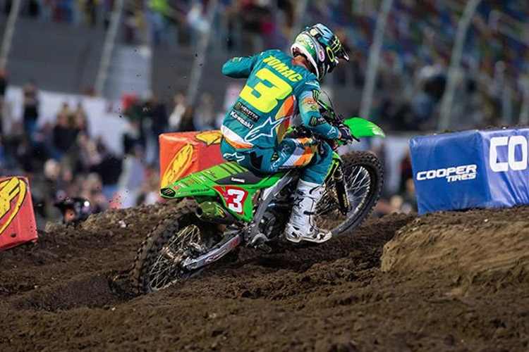 Eli Tomac setzte sich am Ende in Daytona gegen Roczen durch