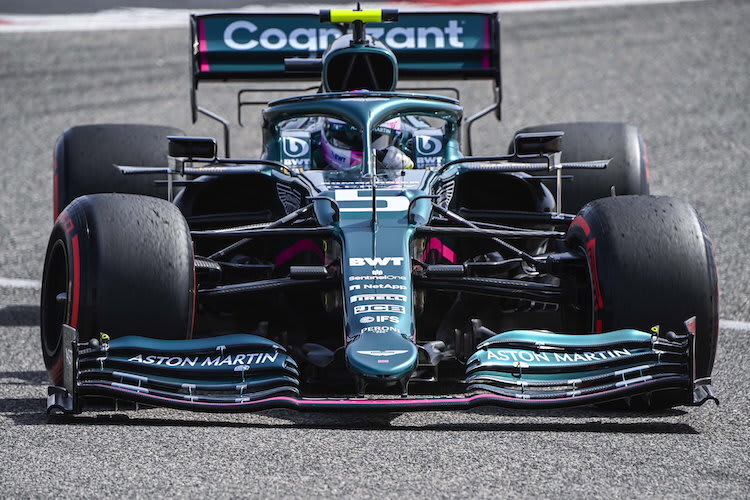 Sebastian Vettel in Bahrain mit dem Aston Martin