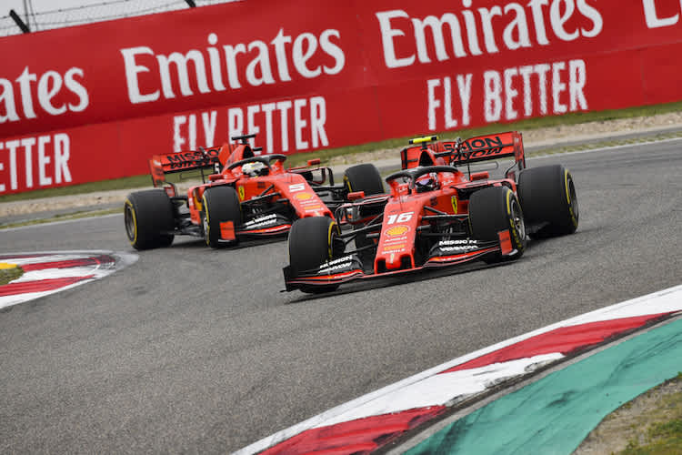 Charles Leclerc vor Sebastian Vettel