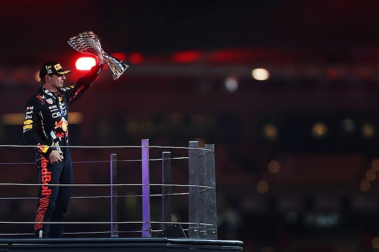 Teurer Erfolg: Verstappens Superlizenz für 2024 kostet mehr als eine Million Euro