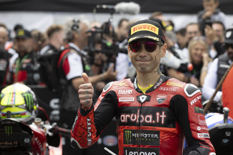 Alvaro Bautista musste sich ein Lächeln abringen