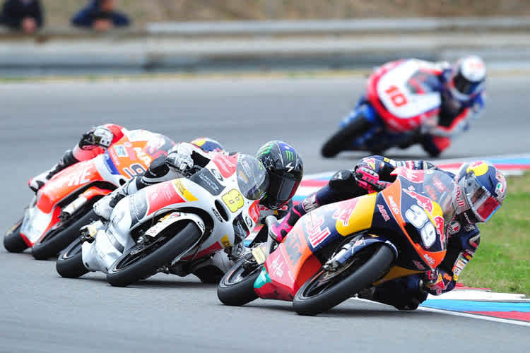 Husarenritt von Luis Salom: In der Anfangsphase hielt noch Jack Miller sein Hinterrad