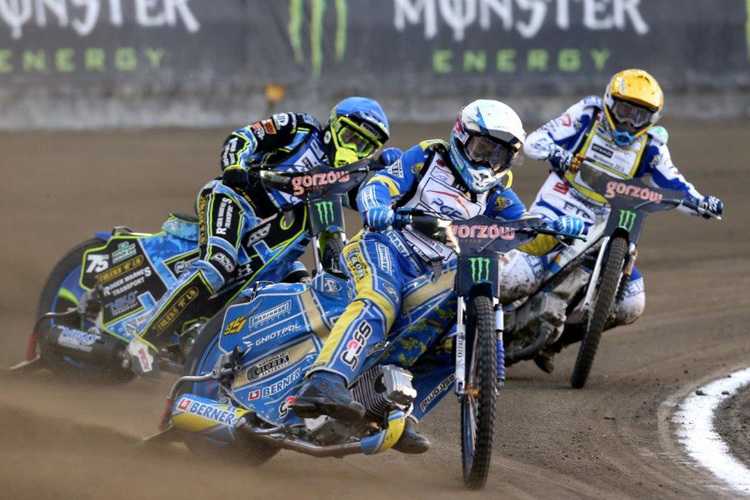 Bartosz Zmarzlik (vorne) zeigte im Grand Prix mit Wildcard hervorragende Leistungen