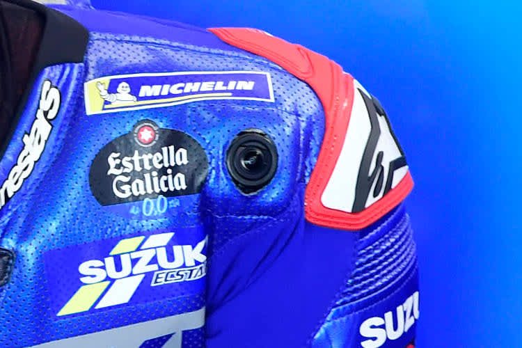 An der linken Schulter von Alex Rins war eine kleine Kamera zu sehen