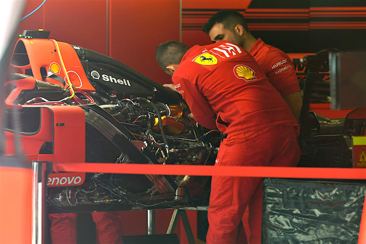 Arbeit in der Ferrari-Box