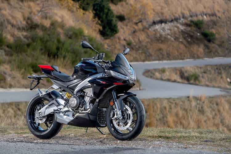 Aprilia Tuono 660 Factory: Bei Aprilia gibts das beste Zeug auch in der Mittelklasse