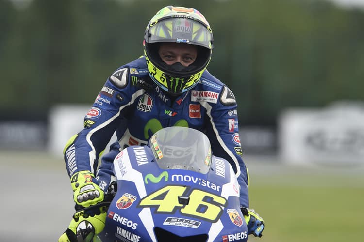 Um 16h führte Valentino Rossi die Zeitenliste an