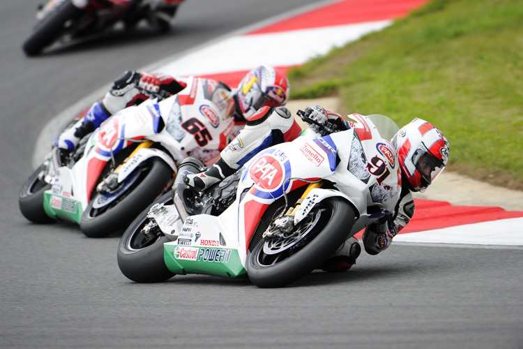 Leon Haslam (91) und Jonathan Rea: Auch 2014 ein Team?