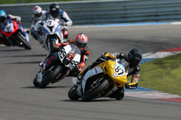 Gareth Jones tanzt mit IDM und ONK auf zwei Hochzeiten.