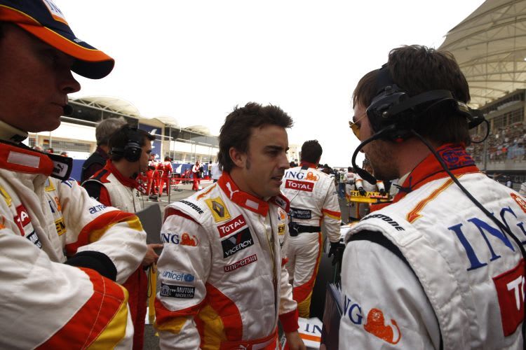 Alonso fasst zunächst WM-Punkte ins Auge.